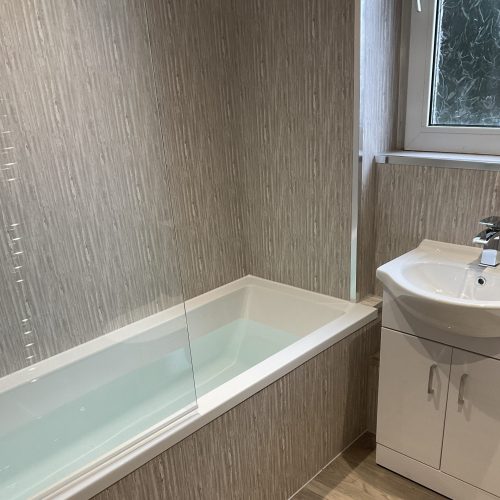 PG3 1000mm Wetwall 10mm Trade Bathroom Supplies